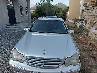 mercedes motor yağları: Mercedes-Benz C-Class sedan (W203), gümüş rəng. Xüsusiyyətlər: - — 1