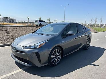 транс: Toyota Prius: 2022 г., 1.8 л, Вариатор, Гибрид, Хэтчбэк — 4