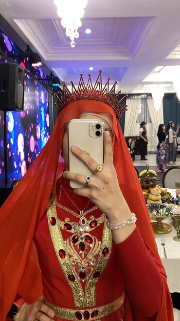 платья турецкая: Продаю шикарную диадему, надела всего один раз! Цена 1000 сом