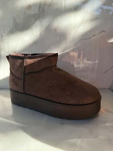 UGG Australia ženske čizme – braon, niska silueta na lalafo.rs UGG Australia ženske čizme – braon, niska silueta