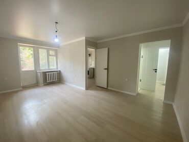 московская молодая гвардия: 1 комната, 32 м², Хрущевка, 2 этаж, Косметический ремонт