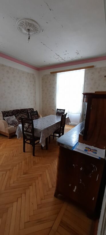 купить квартиру в баку без посредников: Nermanovda tesil nazirliyinin arxasinda 4/4 mertebesinde 2 otaqli ev