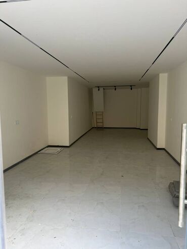 Binalar: 28 May metrosunun yaxınlığında, Dəmiryol idarəsinin yanında, ümumi