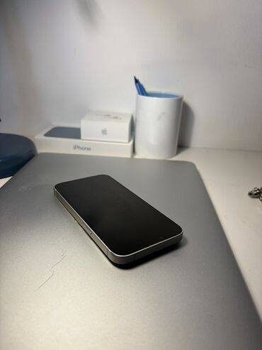 Apple iPhone: Apple iPhone iPhone 13, Bela — 23