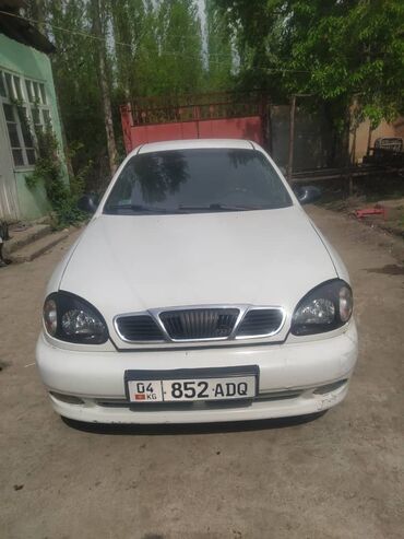 Daewoo: Daewoo Lanos: 2001 г., 1.5 л, Механика, Бензин, Хэтчбэк