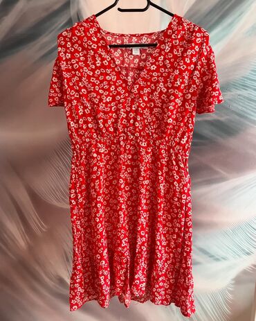 crvena plišana haljina: L (EU 40), bоја - Crvena, Drugi stil, Kratkih rukava