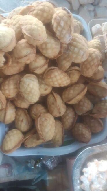 Выпечка, хлебобулочные изделия: Санза 1 шт Булочки 1 кг в одном килограмме 24 шт Пирог 2,5 кг 1300 — 14