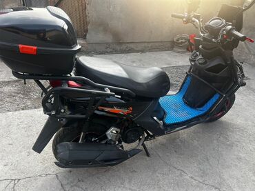 Скутеры: Скутер Benelli 180 кубов — 6