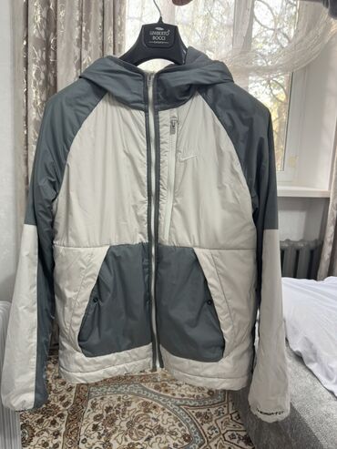 вязанная кофточка: Куртка Nike Therma-FIT с капюшоном - Модель: куртка на молнии с