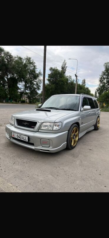 Subaru: Subaru Forester: 2001 г., 2 л, Механика, Бензин