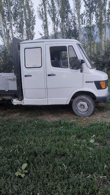 transporter multivan: Грузовик, Mercedes-Benz, Дубль, 3 т, Б/у — 1