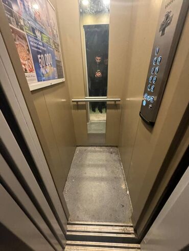 Uzunmüddətli kirayə mənzillər: Tibb Universitetiynen üzbəüz 9 mərtəbəli binanın 7-ci mərtəbəsində -da lalafo.az — 10 Uzunmüddətli kirayə mənzillər: Tibb Universitetiynen üzbəüz 9 mərtəbəli binanın 7-ci mərtəbəsində — 10