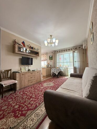 дом на иссык куле купить: 3 комнаты, 56 м², Индивидуалка, 3 этаж, Старый ремонт