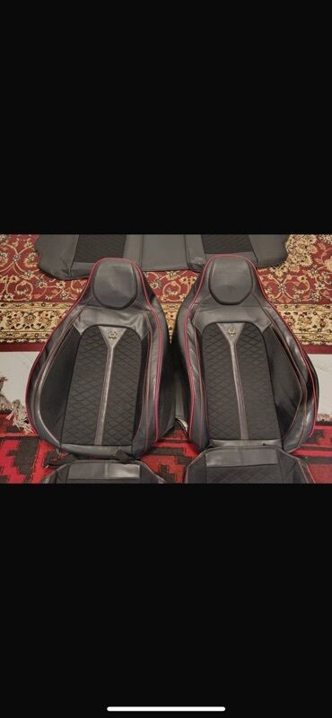 чехлы на салон авто: Чехлы Экокожа, С подушкой, цвет - Черный, Universal Seat cover, Б/у, Самовывоз, Платная доставка