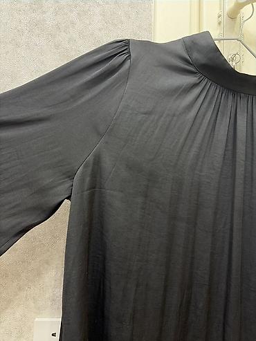 oversize: H&M qadın bluzası - Rəng: tünd boz/şifer - Ölçü: EUR 42 (UK 14 — 2