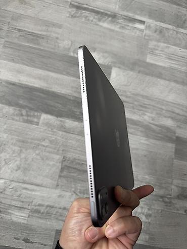 Apple iPad: Ipad 11 Pro 128GB. acilmayib ustada olmayib.Islemeyinde hecbir problem — 6