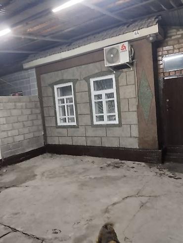 110000: Полдома, 4 комнаты, Размер участка 2,7 соток двор для авто крытый — 5