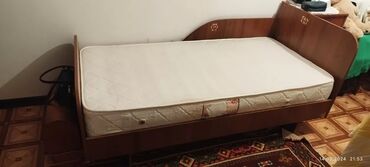 кровать подростковая: Подростковая кровать длина 175, ширина 85 в хорошем состоянии