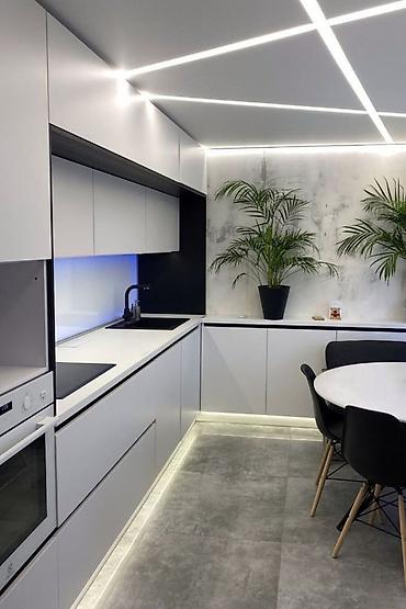 Потолочные работы: Натяжные потолки с трековыми светильниками Парящие потолки Теневые — 7