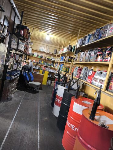 Склады и мастерские: Продается действующая СТО в г. Токмок на пересечении Советской и — 3