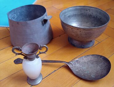 linolyum qiymeti: Qedimidir mis materialdandir. Leyen boyuk olcudu ve agirdi 64 sm di