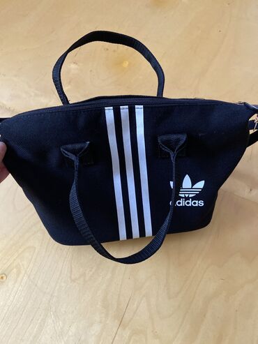 Çantalar: Əl çantası, Adidas, İşlənmiş