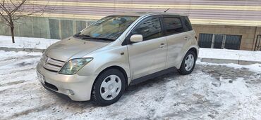 Toyota: Toyota ist: 2002 г., 1.5 л, Автомат, Бензин, Хэтчбэк