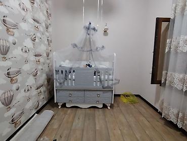 Beşiklər: Oğlan və qız üçün, Yeni, Dördbucaq, Beşik, Dəst ilə, Matrassız, Yellənmə mexanizmsiz — 4