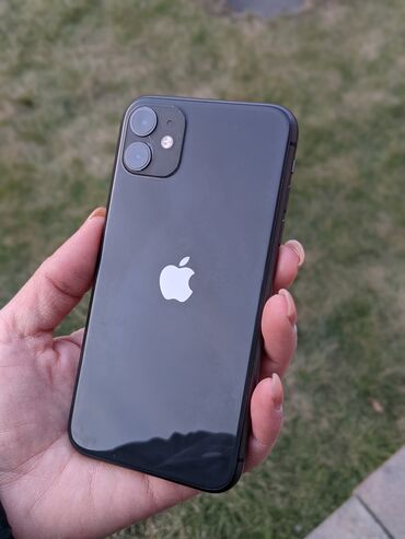 Apple iPhone: IPhone 11, Б/у, 128 ГБ, Черный, Защитное стекло, 72 %