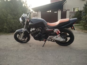 я ищу мотоцикл: Классикалык Honda, 400 куб. см, Бензин, Чоңдор үчүн, Колдонулган