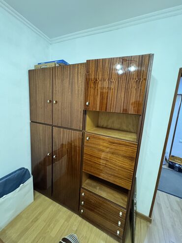 строительный мусор самовывоз: Отдам шкаф в хорошие руки. Б/У самовывоз с центра