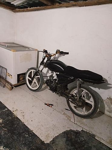 Mopedlər,skuterlər: Moto Satılır Tək Problemi sviça yeri di boş oturur başqa qalan heç bir — 1