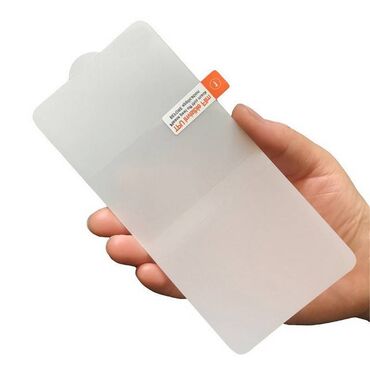 продажа полиэтиленовой пленки: Защитная пленка для Вашего телефона, размер 7,1 см х 15,8 см
