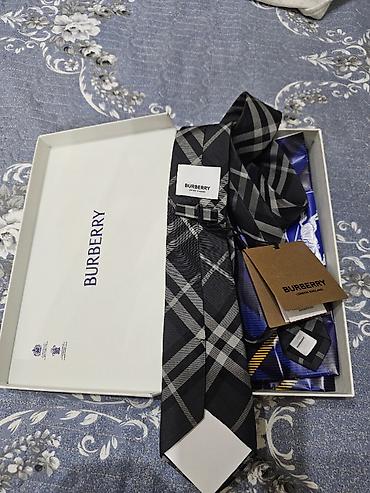 Qalstuk Burberry (oriqinal)magaza qiymeti 600.120.manata satilir