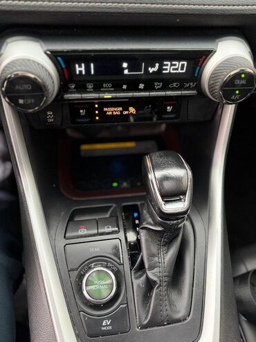 Toyota: Toyota RAV4: 2020 г., 2.5 л, Вариатор, Гибрид, Кроссовер — 10