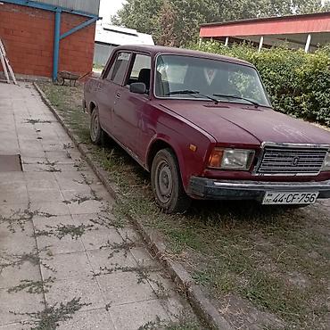 ucuz kamazlar: VAZ 2107 sedan – klassik arxaötürücülü model - Kuzov: 4 qapılı sedan — 3