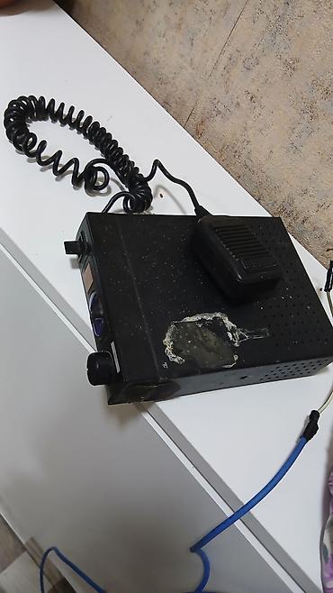 Avtomobil üçün CB radio dəsti - Stansiya bloku: qabaqda səs və