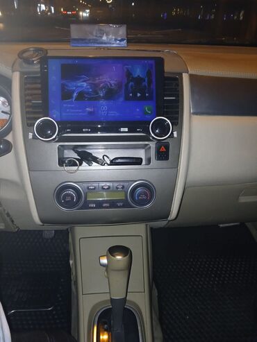 Nissan: Nissan Tiida hatchback - Kuzov: 5 qapılı hatchback, gümüşü rəng - — 4