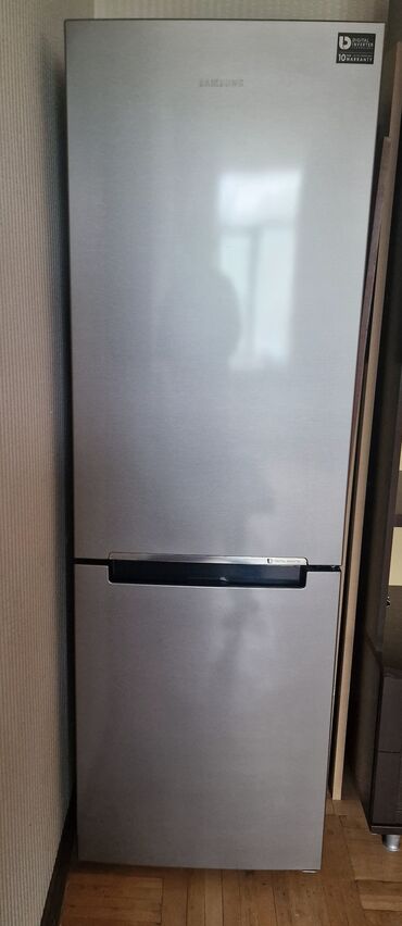 всвязи с переездом: Продаю холодильник самсунг в отличном состоянии причина продажи