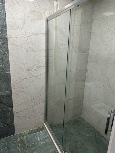 qara qarayevdə 3 otaqlı evlər: Xirdalan kristal 1. 29 cu bina. 2 otag. 70 kv. Her bir avadanliq