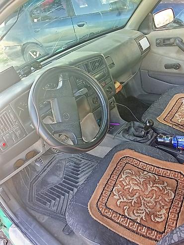 Унаа сатуу: Volkswagen Passat: 1990 г., Кол менен иштөөчү, Бензин — 6