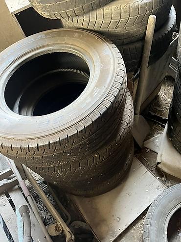 шина для авто: Шины 235 / 65 / R 17, Зима, Б/у, Комплект, Легкий коммерческий транспорт (C/LT), Firemax — 1