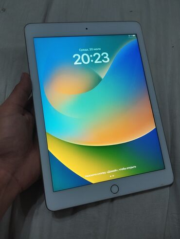 планшет айпат: Планшет, Apple, память 32 ГБ, 9" - 10", Wi-Fi, Классический цвет - Серебристый