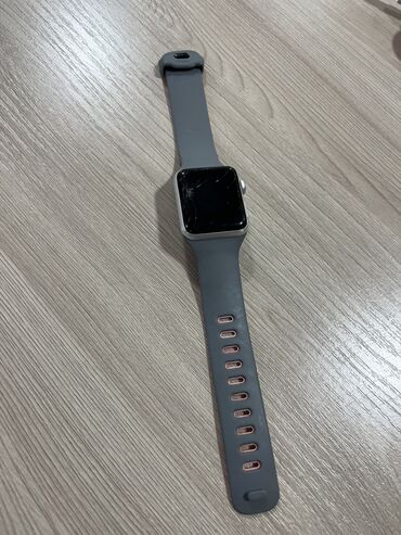 Наручные часы: Продам Apple Watch 3 series Рабочие, разбили экран-сенсор не работает