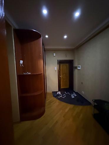 satilan heyet evleri: Mənzildə müasir mətbəx və tam mebel-avadanlıq komplekti — 9