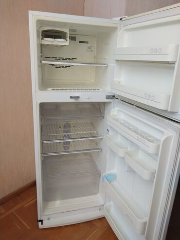 islenmis soyducu: Б/у 2 двери Холодильник Продажа, цвет - Белый, Встраиваемый