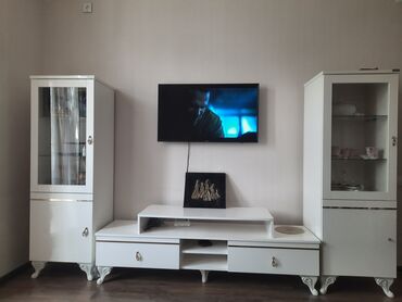 Çarpayılar: İşlənmiş, Düz TV altlığı, Polkalı, Laminat, Türkiyə