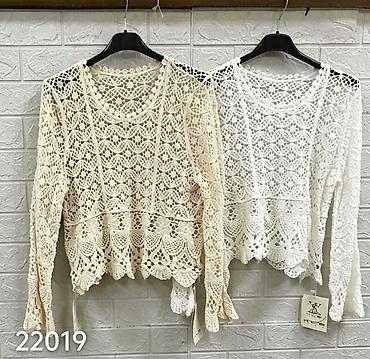 satensa: Ženska heklana bluza sa dugim rukavima

2100 din
S M L — 3