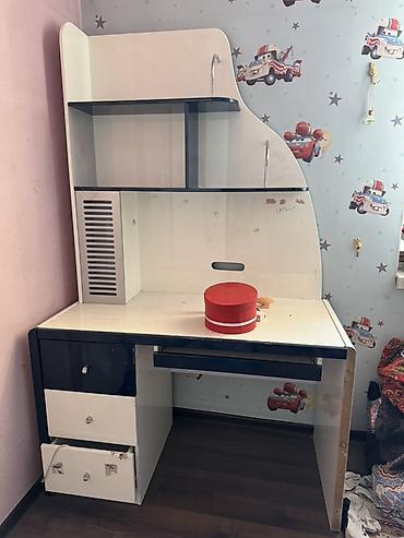 table study: Двухъярусная детская кровать, Б/у, МДФ, цвет - Синий — 2