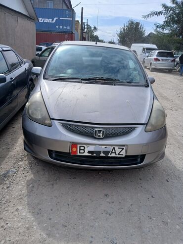 Honda: Honda Fit: 2003 г., 1.3 л, Вариатор, Бензин, Седан